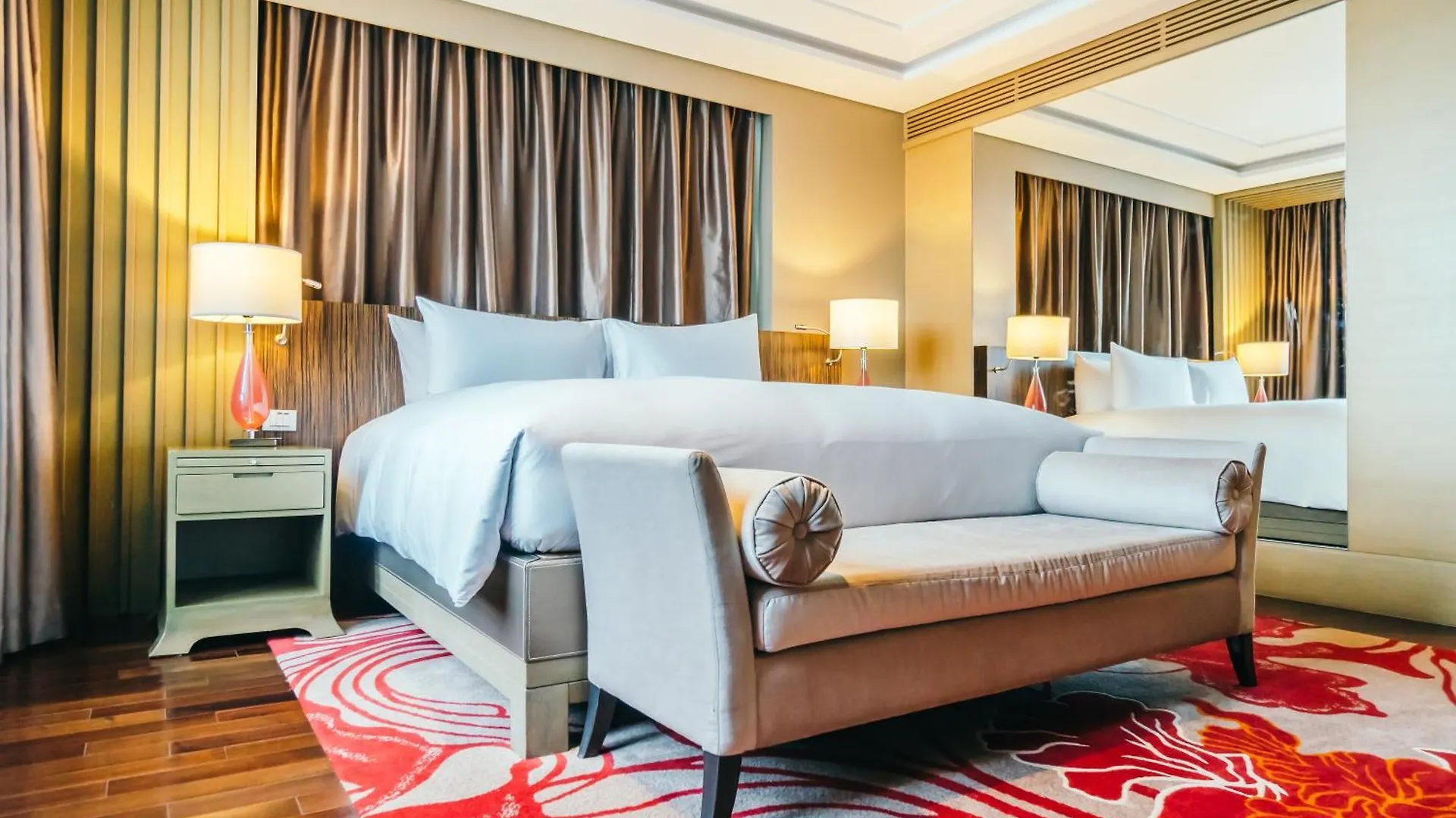 Hotel Grand Villa Near New Delhi Airport