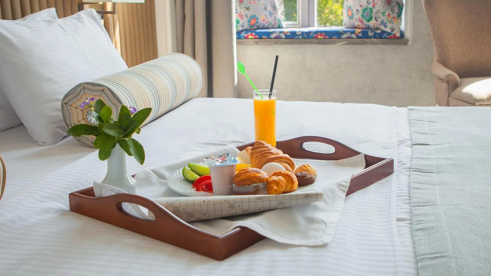 ****  Hotel Grand Villa Near New Delhi Airport India
