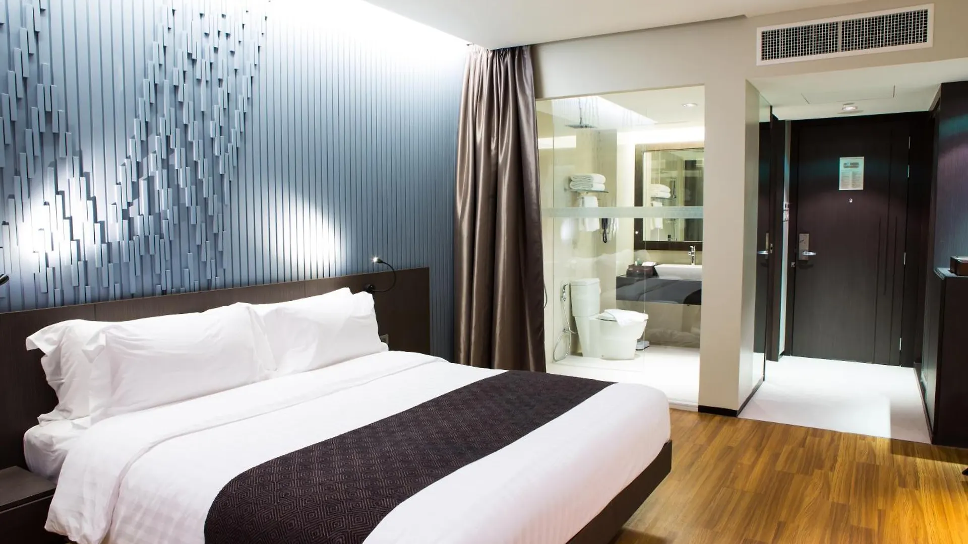 Hotel Grand Villa Near New Delhi Airport
