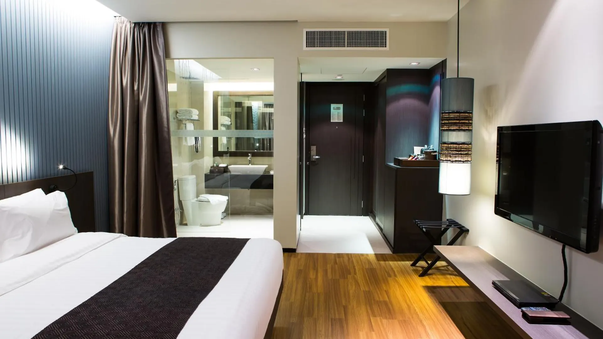 Hotel Grand Villa Near New Delhi Airport 4*,  Ινδία